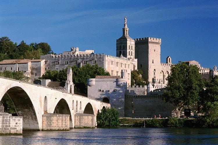 Le Mas De Guiguite Mezoargues Luaran gambar
